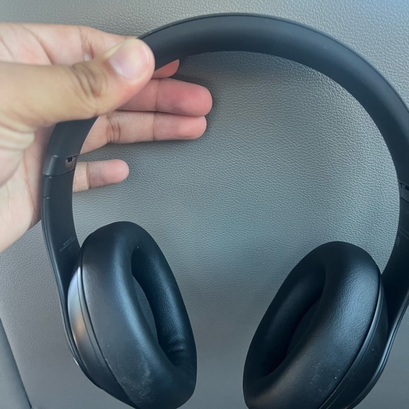 Beats Studio Pro
